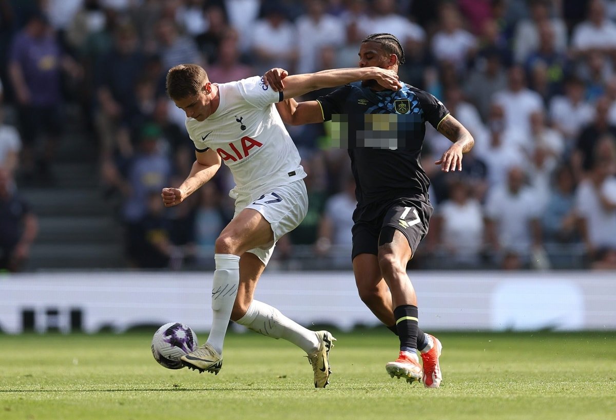 Burnley khó gây được bất ngờ cho Tottenham
