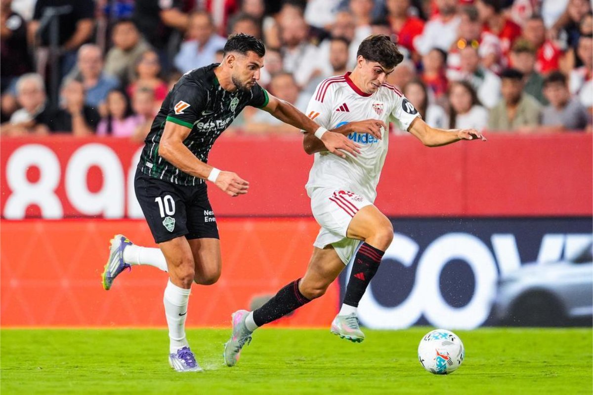 Elche được đánh giá cao hơn Sevilla