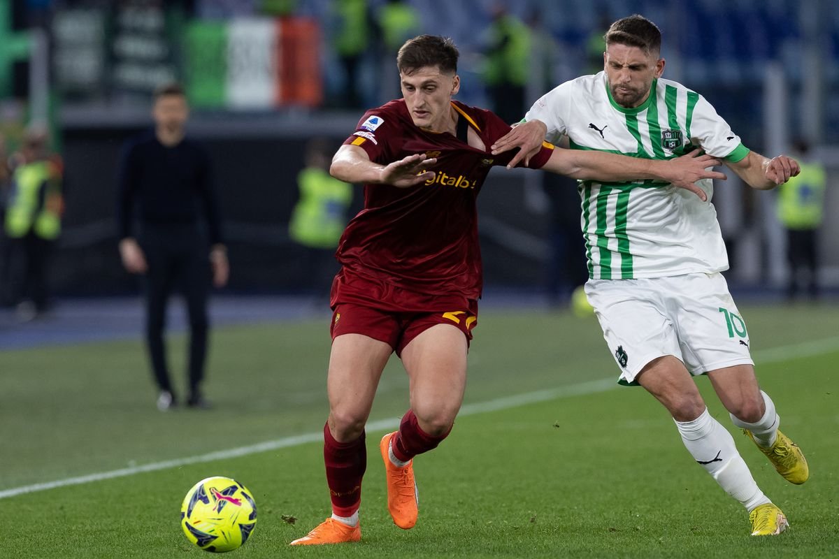 Roma được đánh giá cao hơn Sassuolo