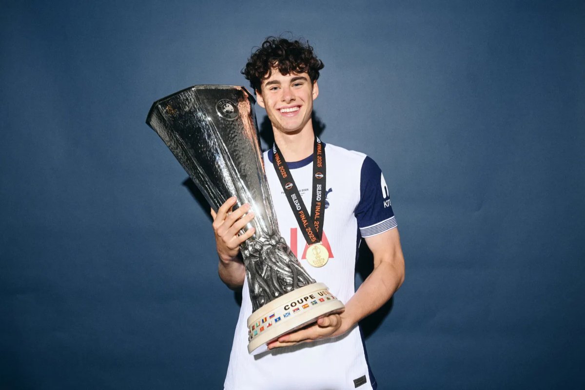 Bayern Munich cũng muốn chiêu mộ Gray