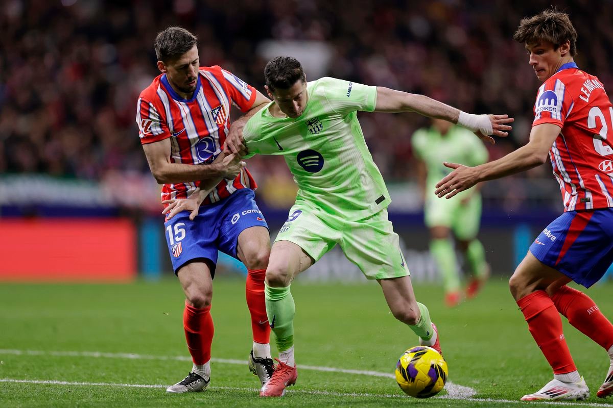 Atletico Madrid gặp khó khi tiếp đón Barcelona