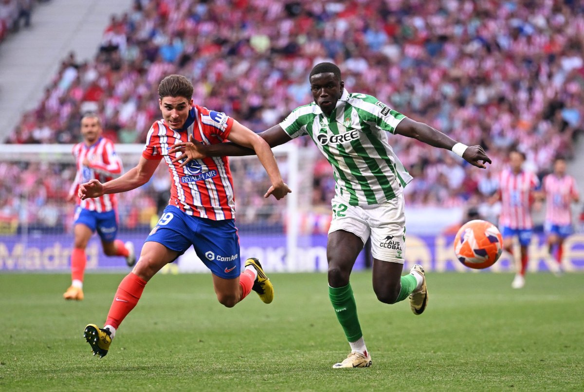 Betis gặp khó khi tiếp đón Atletico Madrid