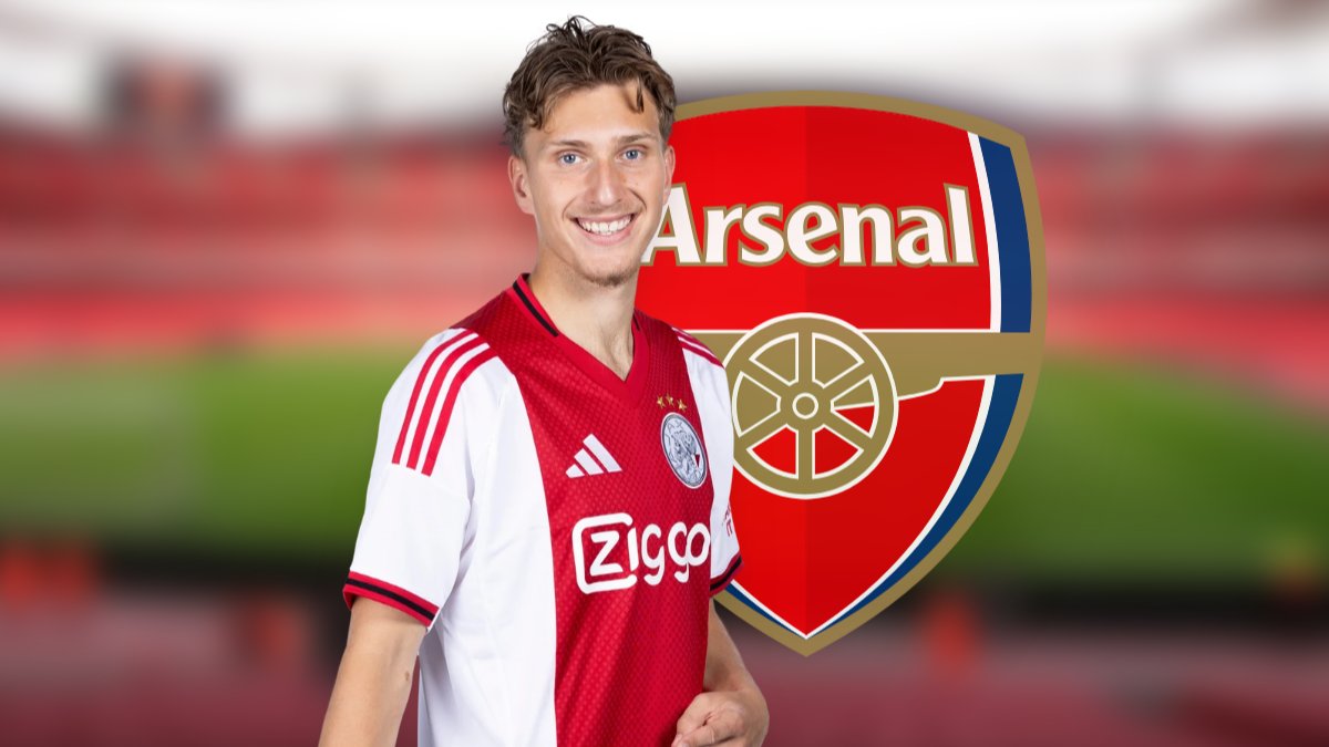 Godts chơi cực kỳ hay tại Ajax