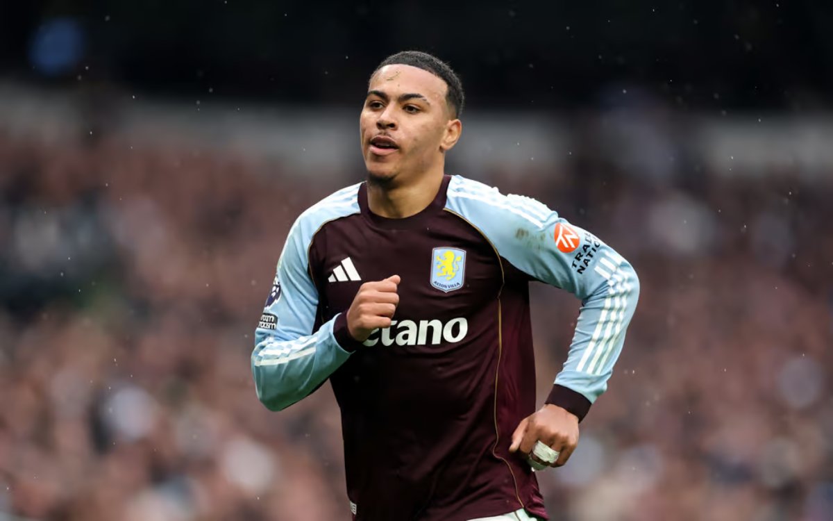 Morgan Rogers được BLĐ Liverpool đánh giá cao