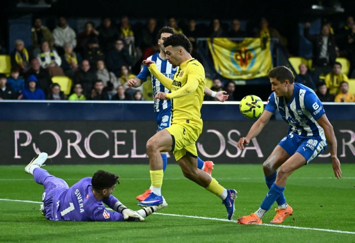 Alaves bị đánh giá thấp hơn Villarreal