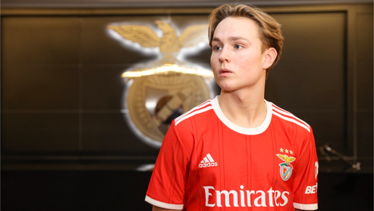 MU và Barca đều muốn sở hữu Schjelderup 