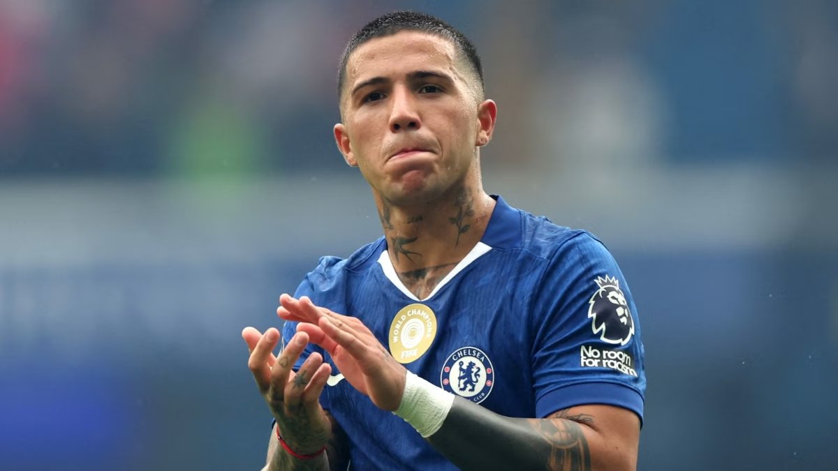 Man City sẽ chi đậm để chiêu mộ Fernandez