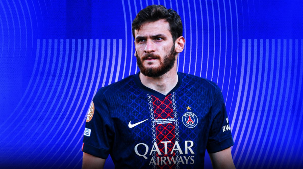 MU cần Khvicha Kvaratskhelia ở hành lang cánh trái