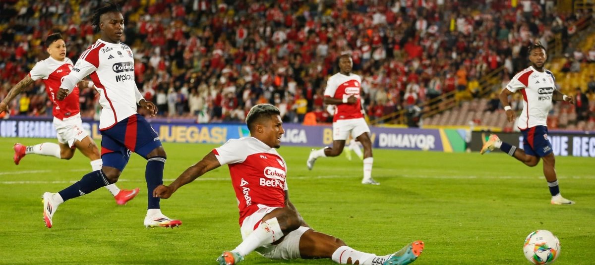 Santa Fe không vượt trội hơn Medellin