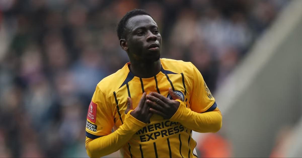 Minteh được xem là phương án số 1 thay thế Salah