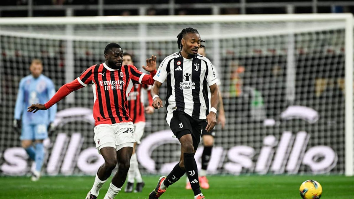 AC Milan có phong độ kém hơn Juventus