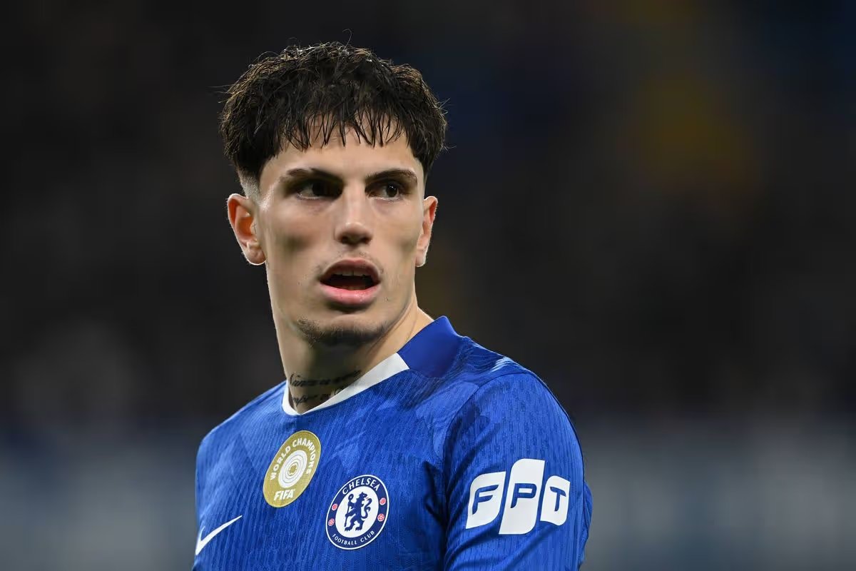 Villarreal dùng suất dự C1 để lôi kéo Garnacho