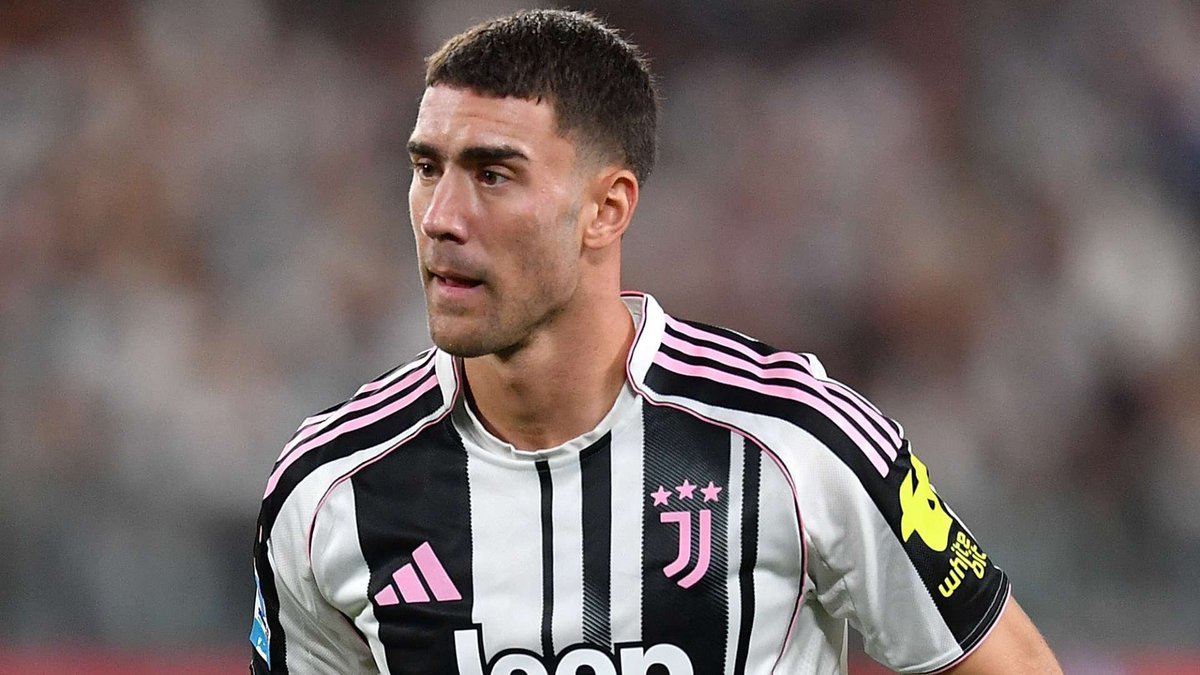 Bayern Munich gấp rút chiêu mộ Dusan Vlahovic