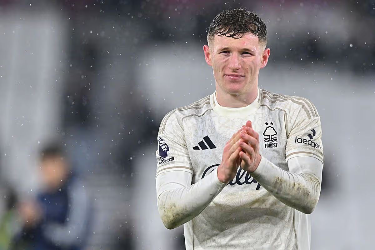 HLV Pep Guardiola đánh giá cao sự đa năng của Anderson