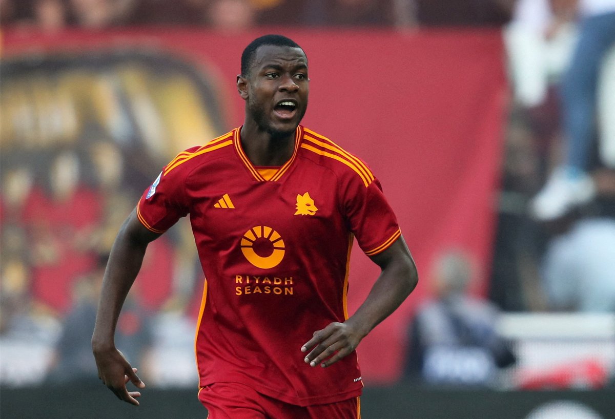 Ndicka trưởng thành nhờ bàn tay của Mourinho