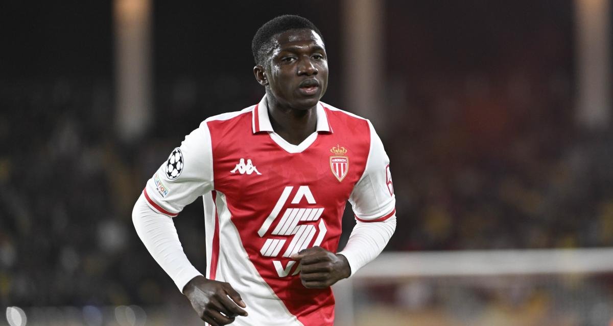 Chelsea cân nhắc mua Lamine Camara