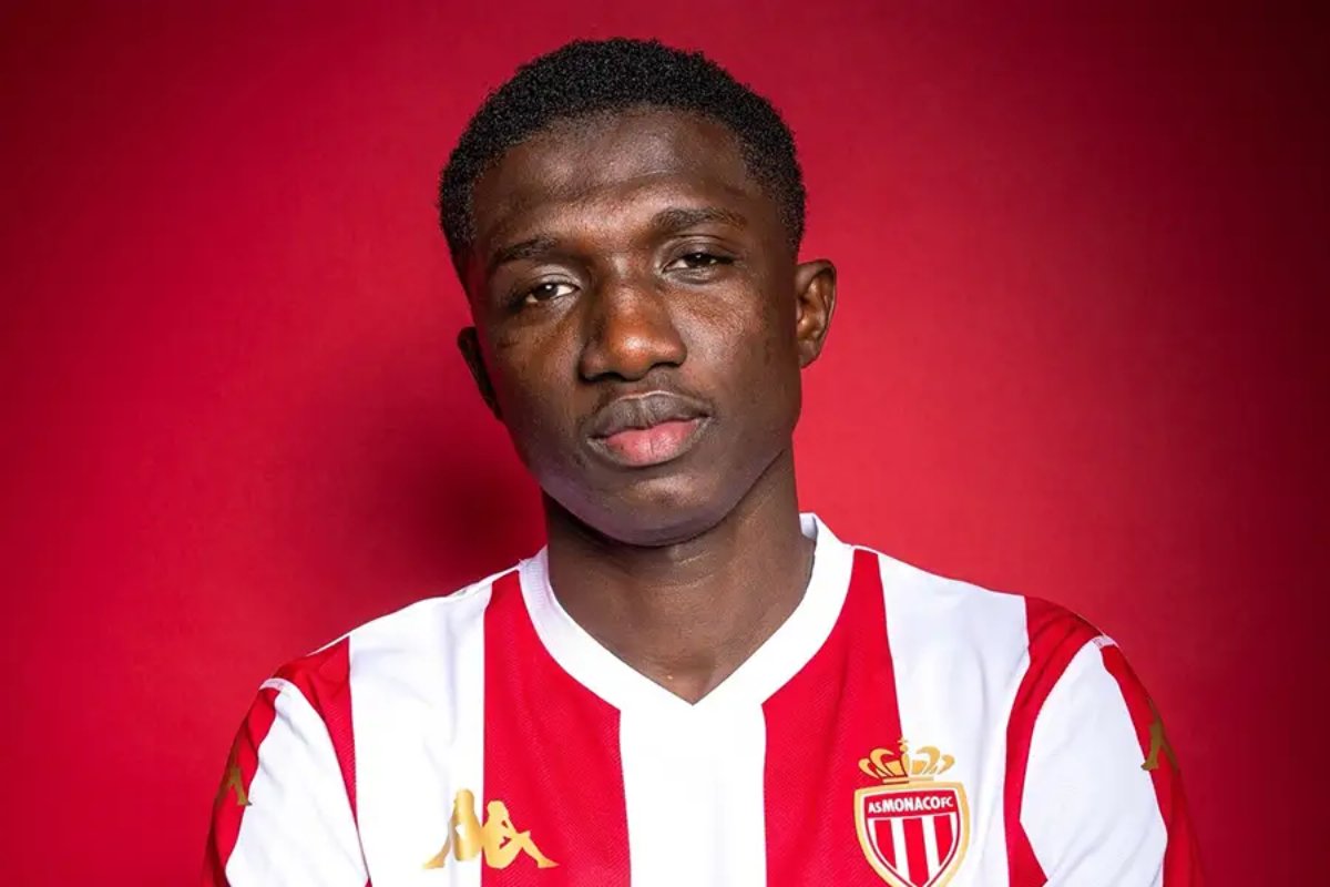 Camara được hàng loạt ông lớn theo đuổi