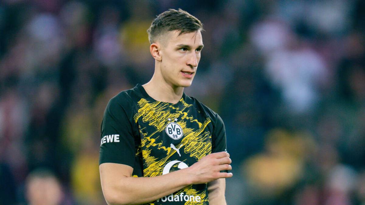 Schlotterbeck có thể rời Dortmund với giá 60 triệu euro