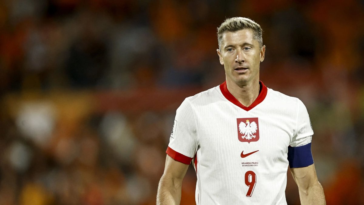 Lewandowski sẽ phải giảm lương nếu gia nhập Serie A
