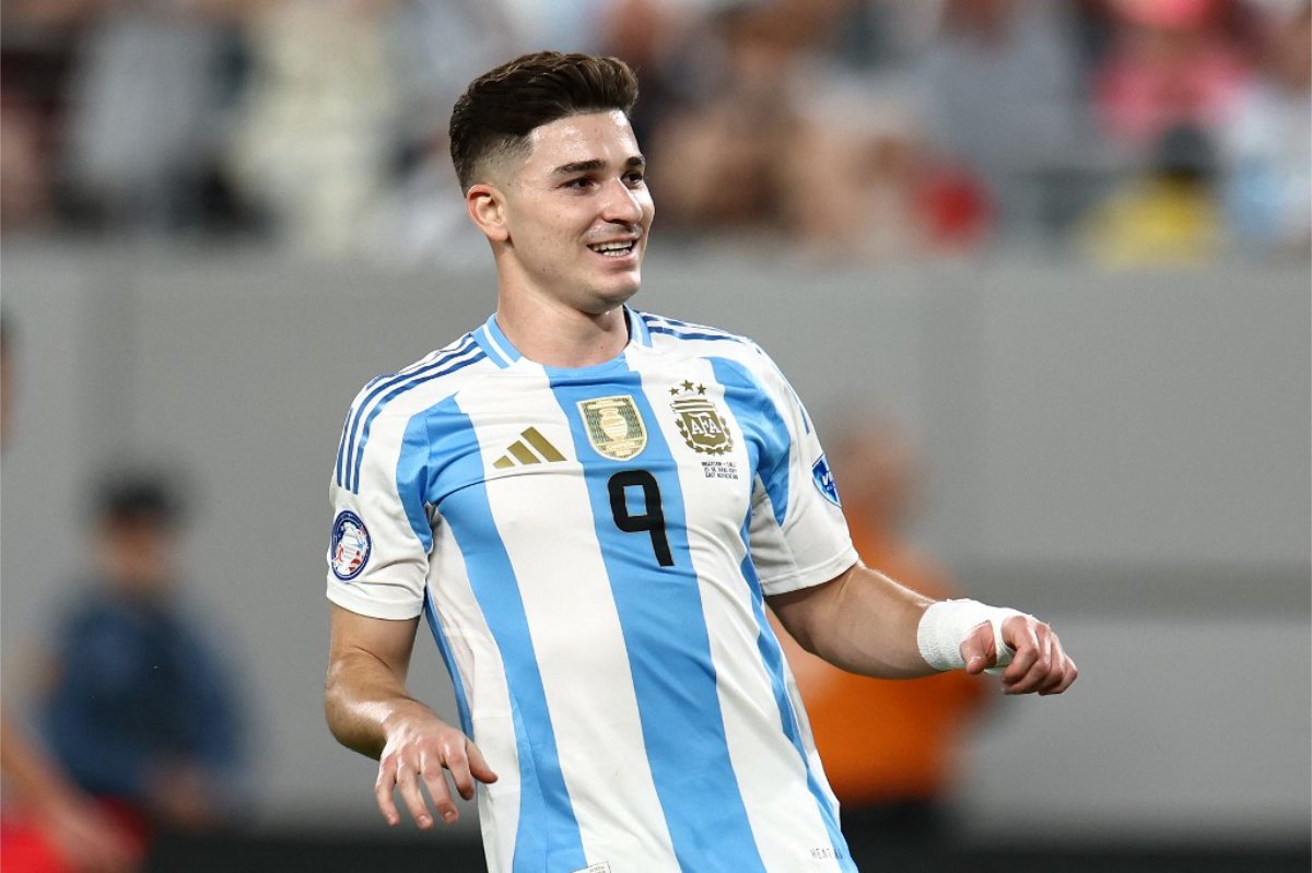 Julian Alvarez được trao nhiều vai trò ở tuyển Argentina