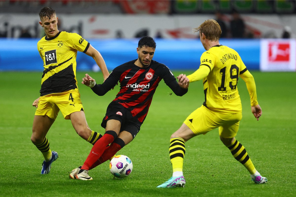 Dortmund đủ sức đánh bại Frankfurt