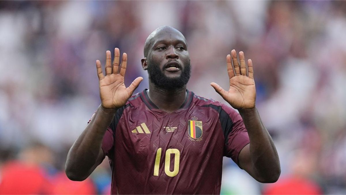 Lukaku là đầu tàu trên hàng tấn công
