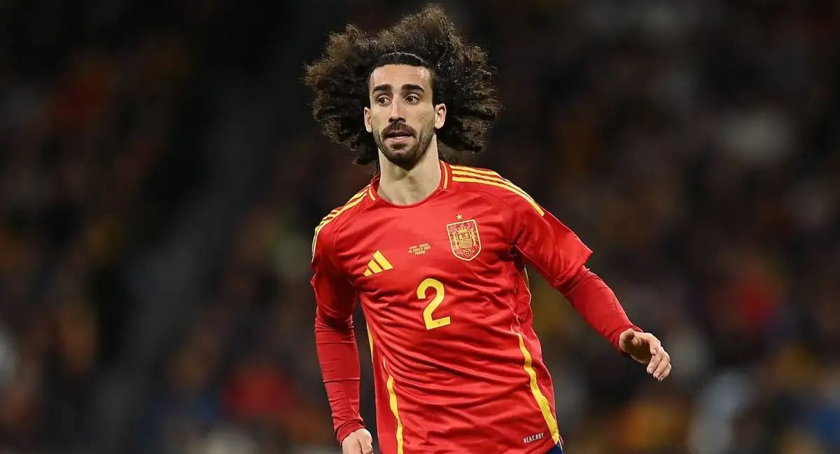 Barcelona tìm cách đưa Marc Cucurella về La Liga